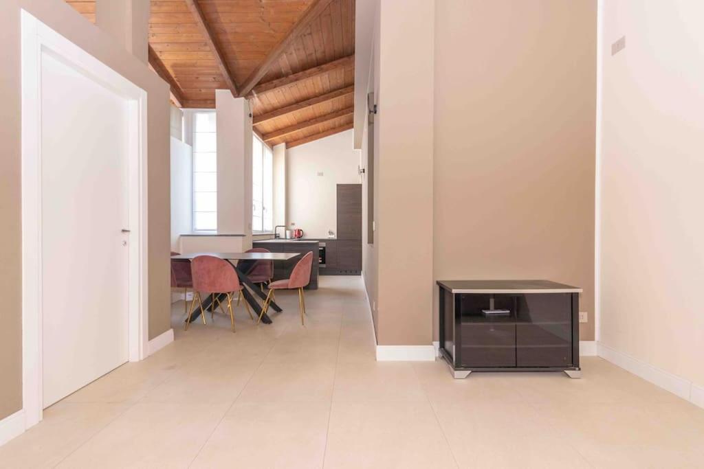 Gallery Loft 1 City Center Apartamento Turín